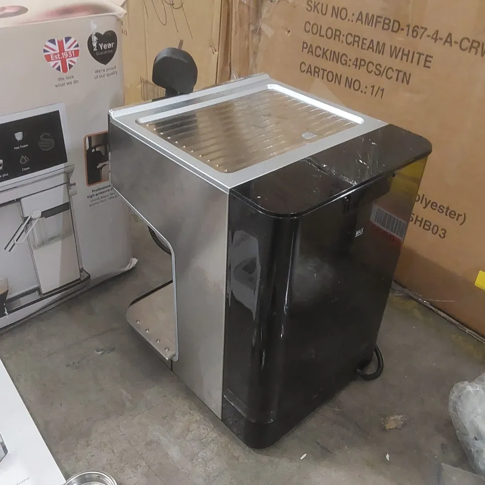 BOXED SWAN SK22154 PUMP ESPRESSO DIGITAL COFFEE MACHINE (1 BOX)