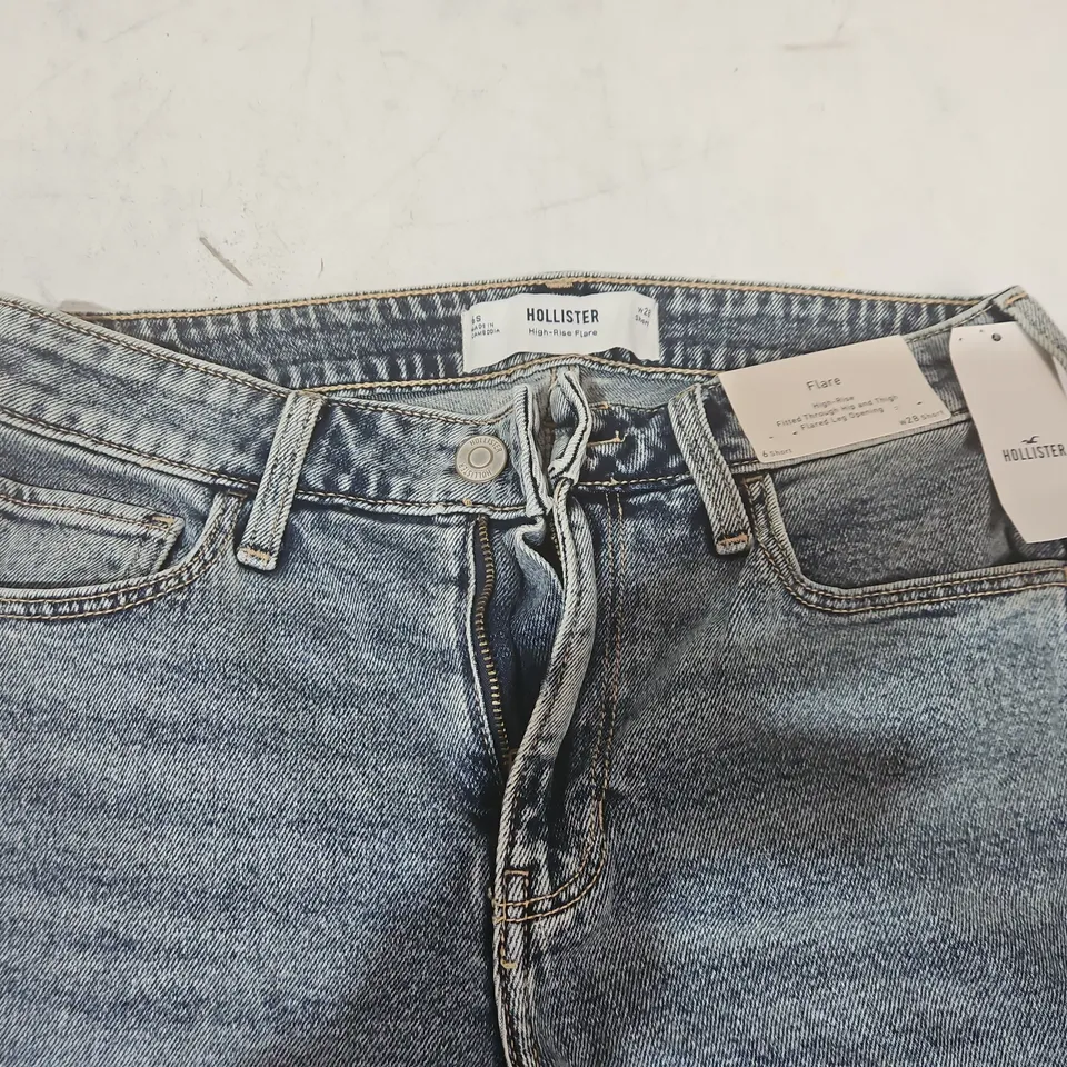 HOLLISTER FLARE HIGH-RISE JEANS IN WASHED BLUE - W28 SHORT