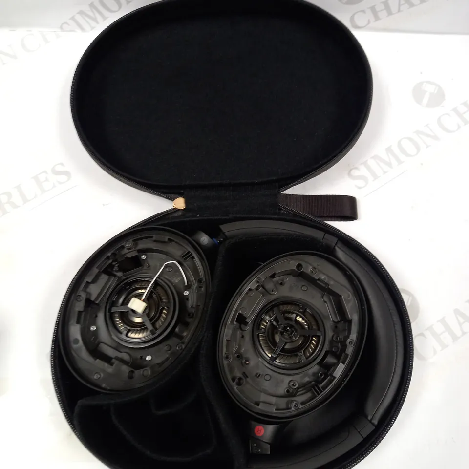 SONY WH-1000XM4 NOISE CANCELLING WIRELESS HEADPHONES 