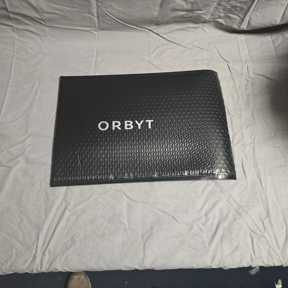 APPROXIMATELY 200 ORBYT BLACK BUBBLE MAILER ENVELOPE