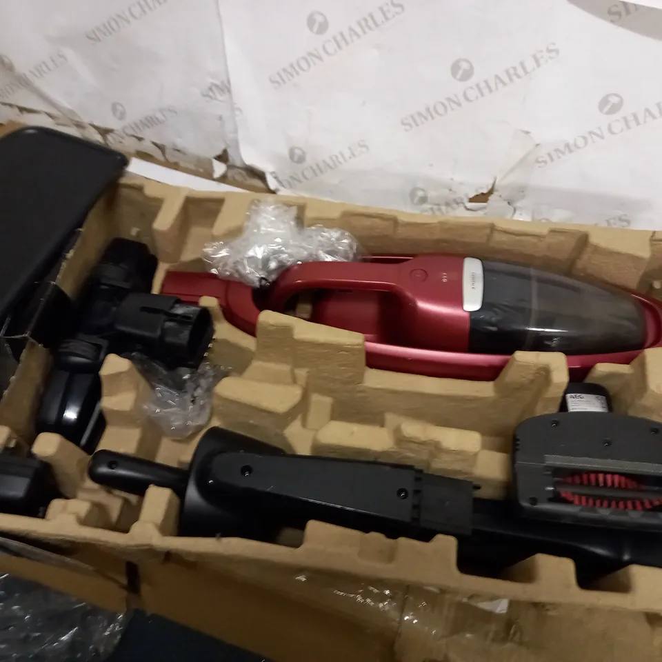 AEG QX7 ANIMAL CORDLESS VACUUM CLEANER HOOVER 