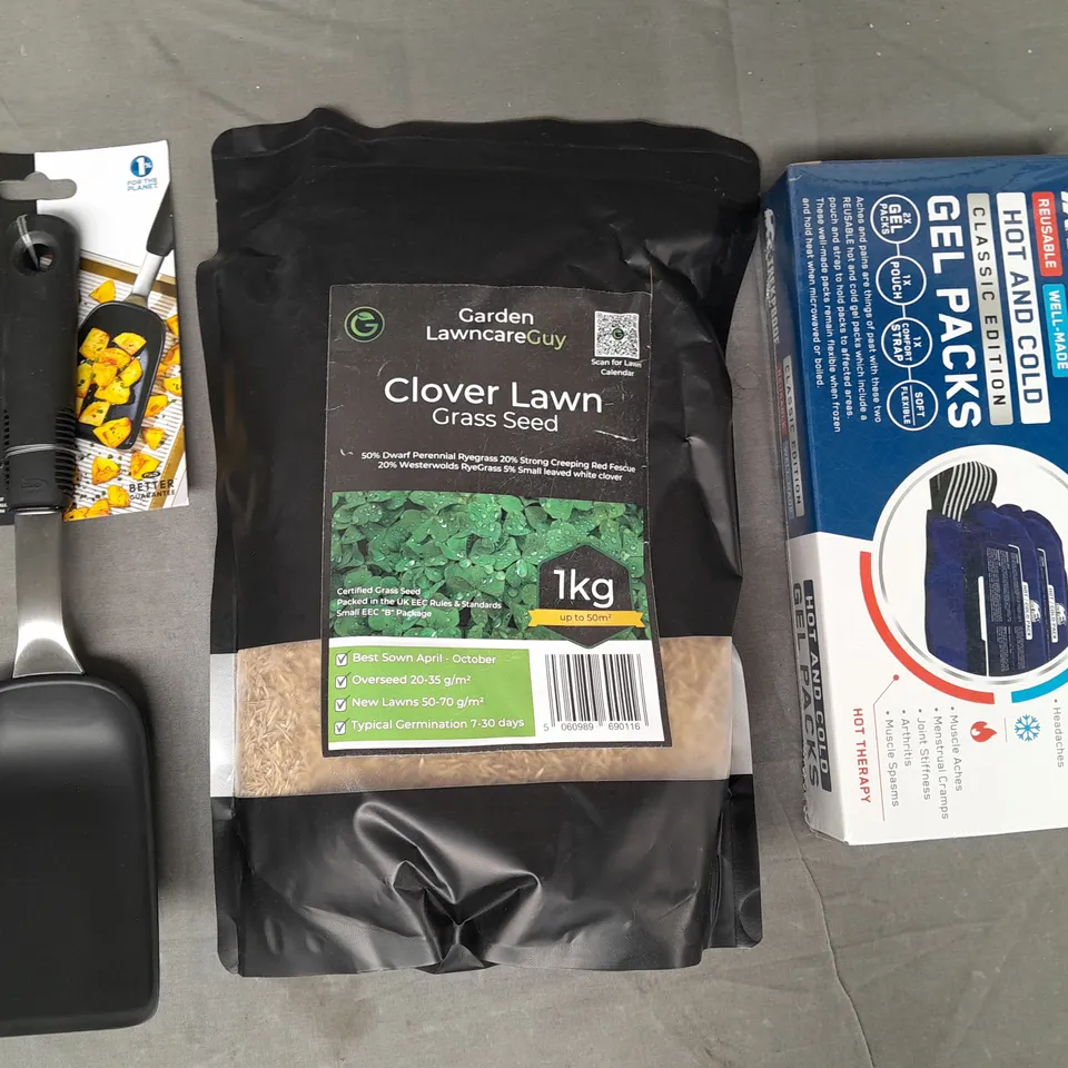 BOX OF APPROXIMATELY 20 ASSORTED HOUSEHOLD ITEMS TO INCLUDE SHEET PAN SCOOP, GRASS SEED, GEL PACKS, ETC