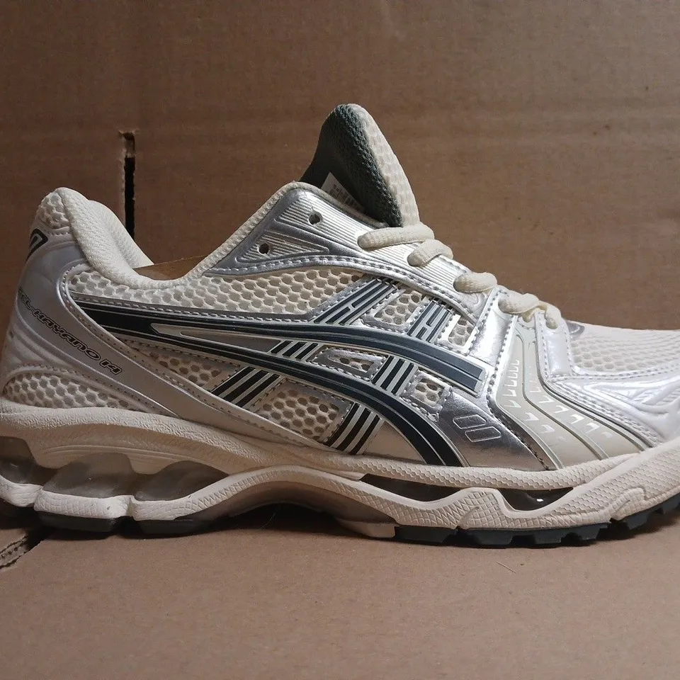 PAIR OF ASICS TRAINERS IN CREAM/SILVER/DEEP FOREST SIZE UK 8.5