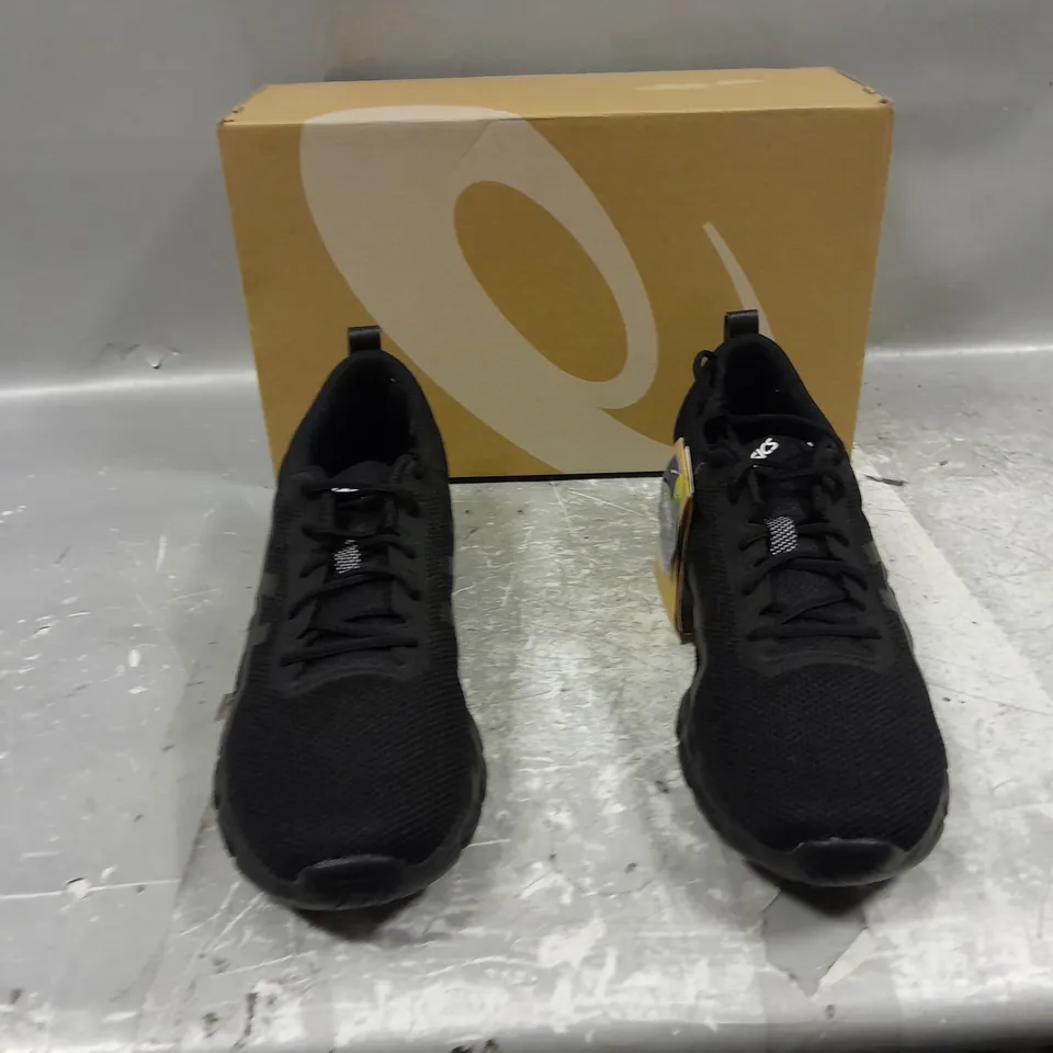 BOXED PAIR OF OASICS GEL-QUANTUM LYTE MENS BLACK UK 10.5