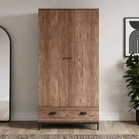 FALTON GENTS WARDROBE PINE