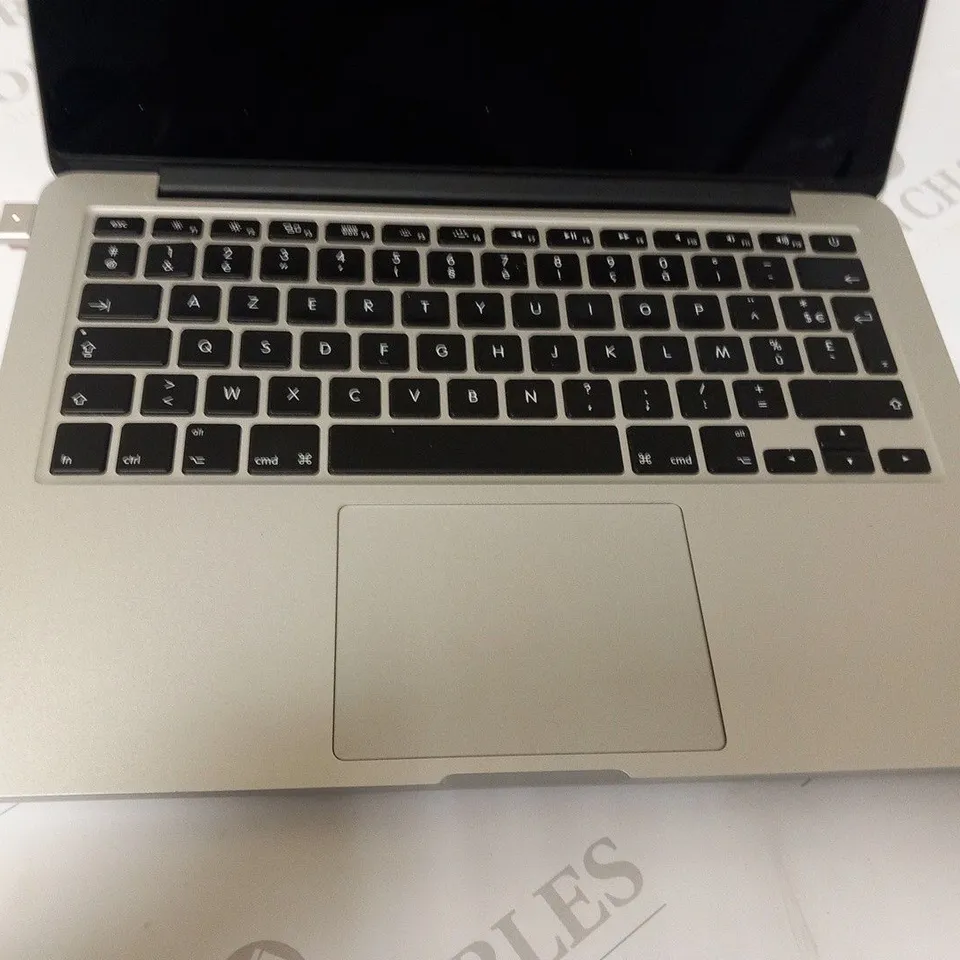 APPLE MACBOOK PRO (A1502 EARLY 2015)