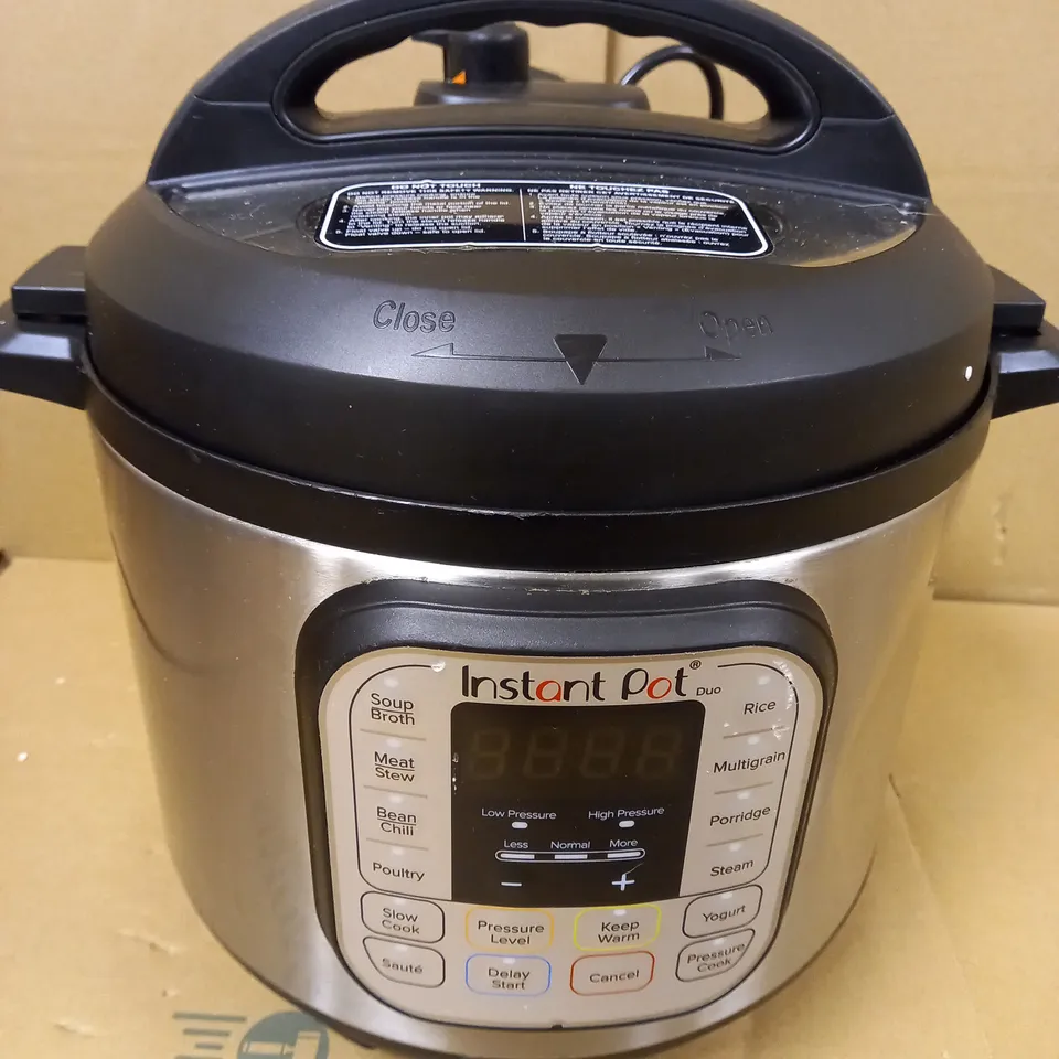 INSTANT POT DUO SMART PRESSURE COOKER
