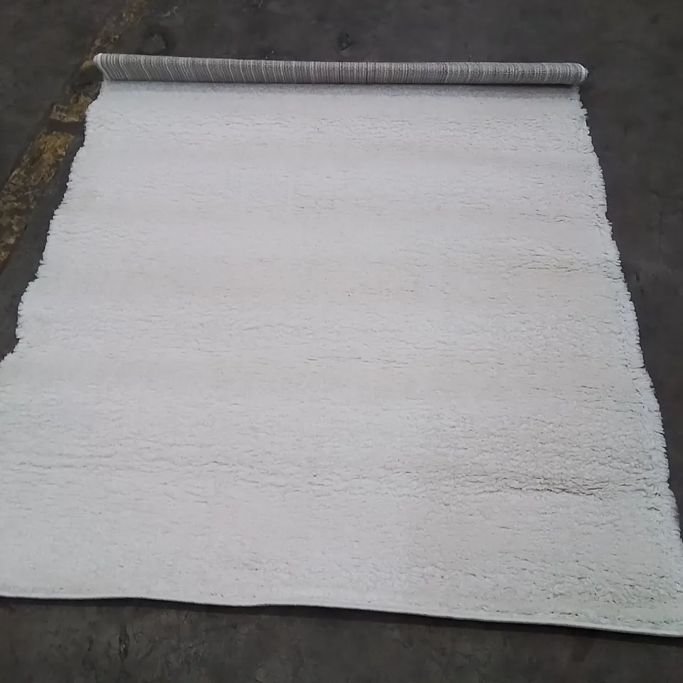 QUALITY DESIGNER AREA RUG - APPROXIMATELY 170X120CM