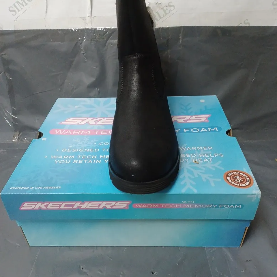 SKECHERS WARM TECH MEMORY FOAM BOOTS BLACK SIZE 7