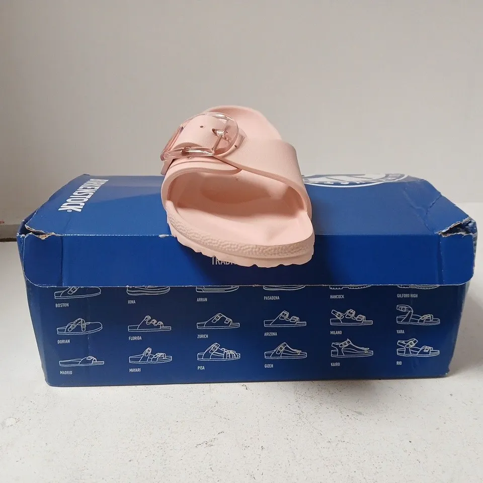 BOXED PAIR OF BIRKENSTOCK MADRID BIG BUCKLE SANDALS IN PINK SIZE UK 7.5