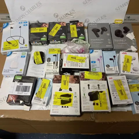 LOT OF APPROX. 20 ASSORTED EARPHONES TO INCLUDE JVC, MIXX, ONN ETC