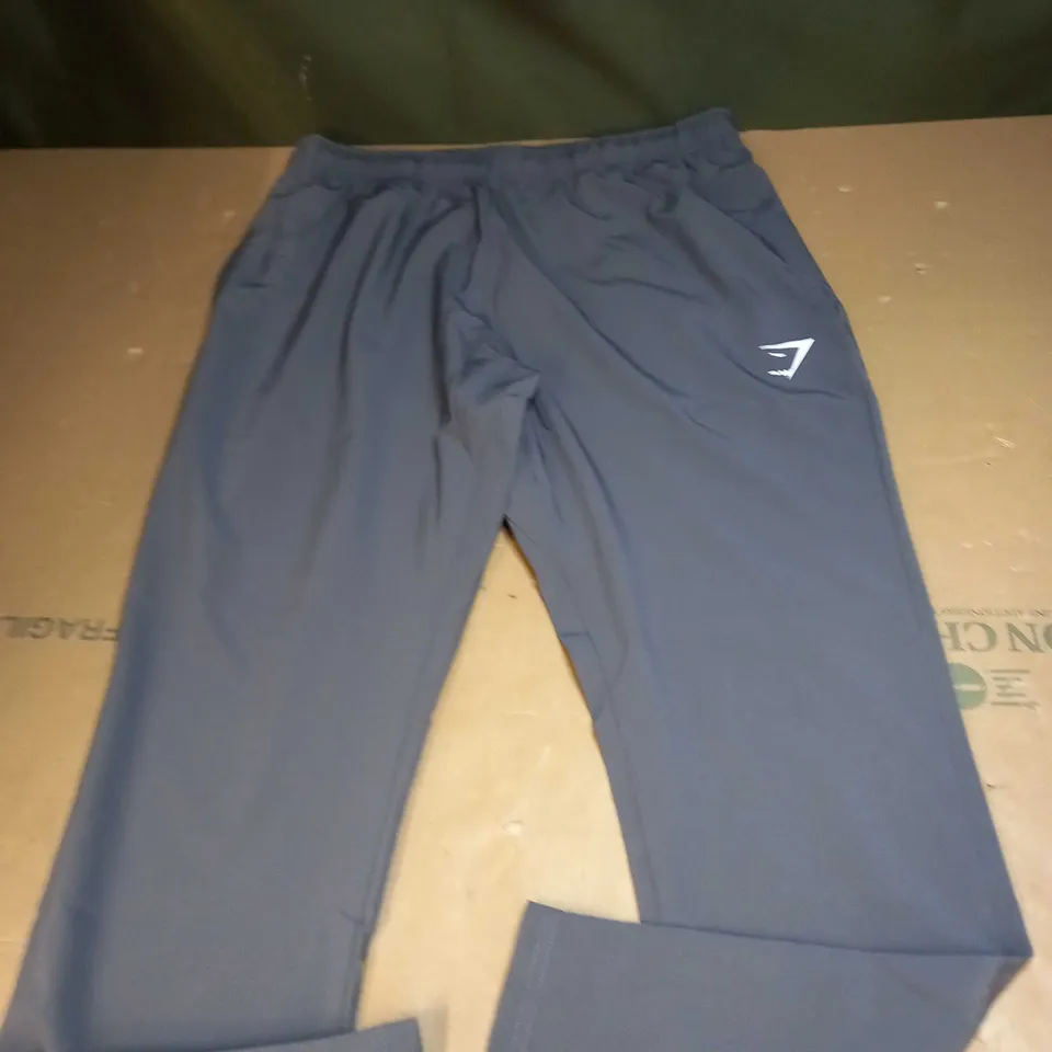 GYMSHARK TRAINING TROUSERS SIZE M