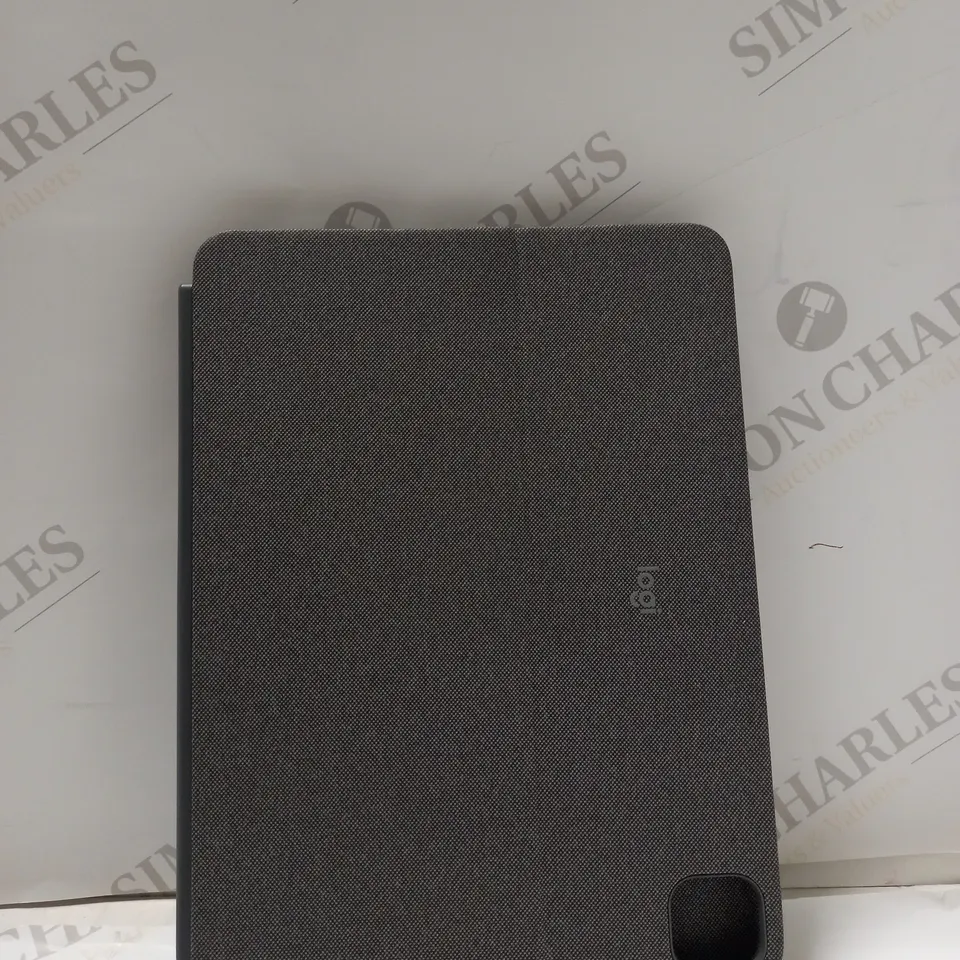 LOGITECH COMBO TOUCH IPAD PRO 11" KEYBOARD CASE