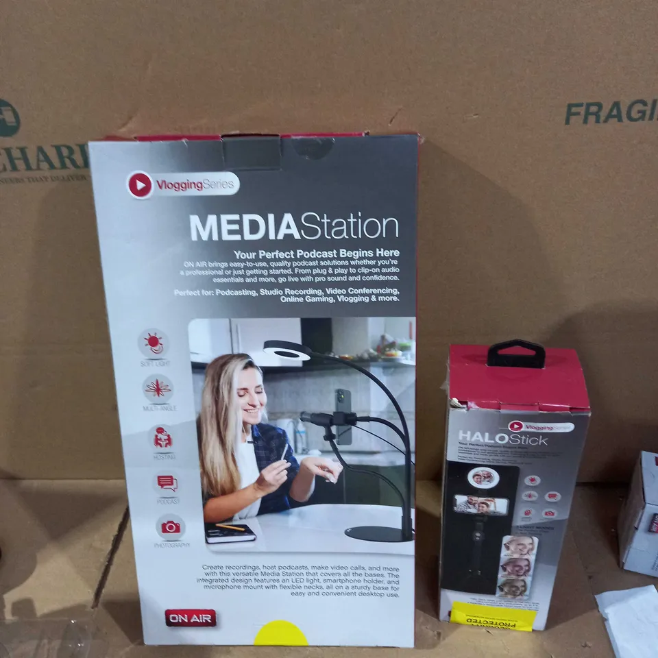 LOT OF 4 VLOGGINGSERIES ITEMS TRO INCLUDE 2 MEDIASTATION KITS AND 2 HALOSTICK KITS