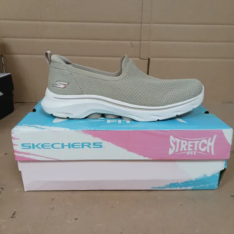 SKECHERS STRETCH FIT TRAINERS TAUPE SIZE 6