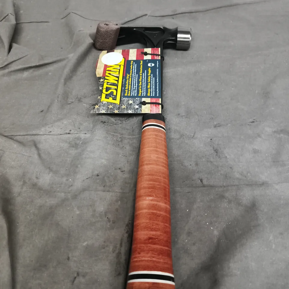 ESTWING CLAW HAMMER WITH WOODEN HANDLE – MADE IN THE U.S.A.