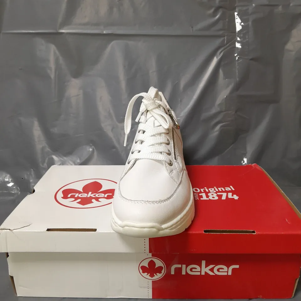 RIEKER WEDGE PLATFORM TRAINERS WHITE SIZE 6.5