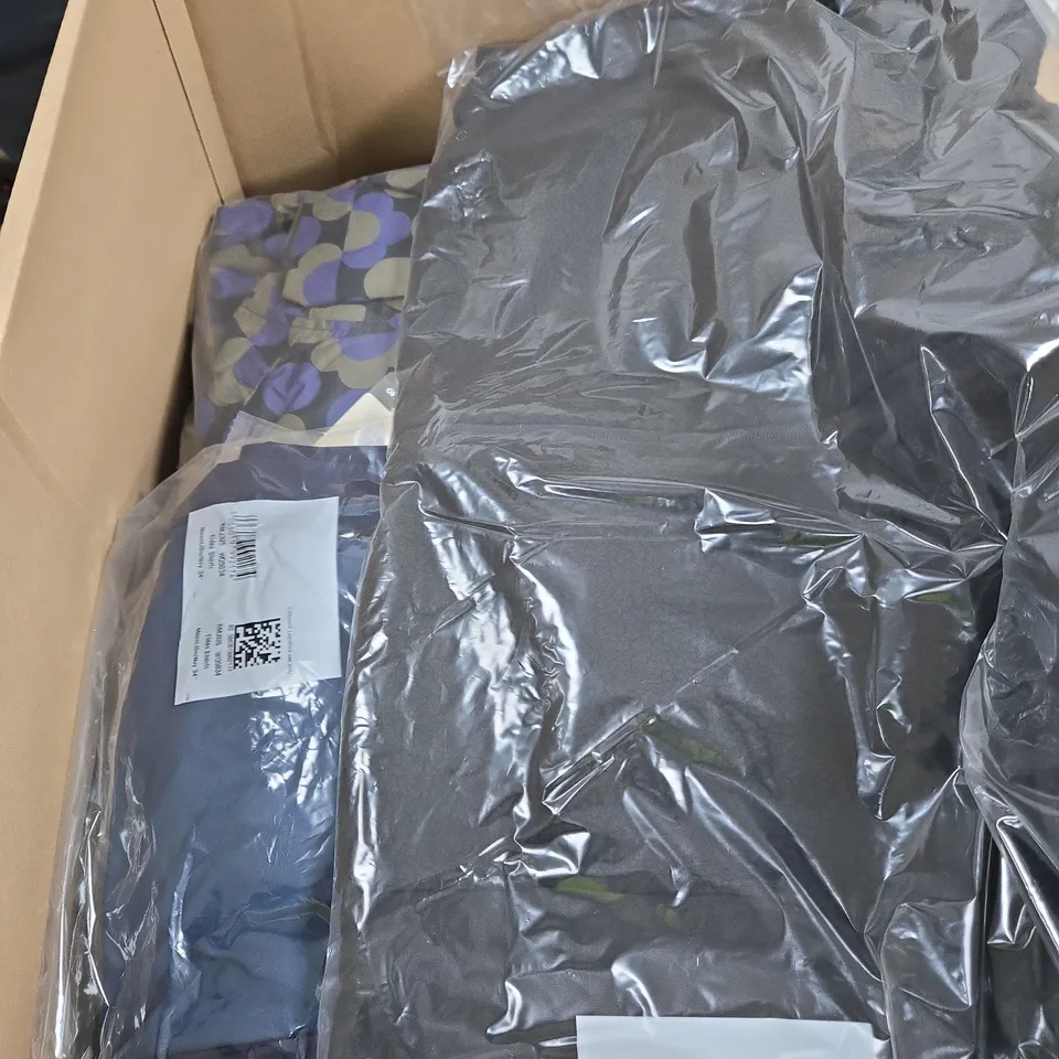 37 X ASSORTED BRAND NEW REGATTA CLOTHING PRODUCTS IN VARIOUS STYLES & SIZES