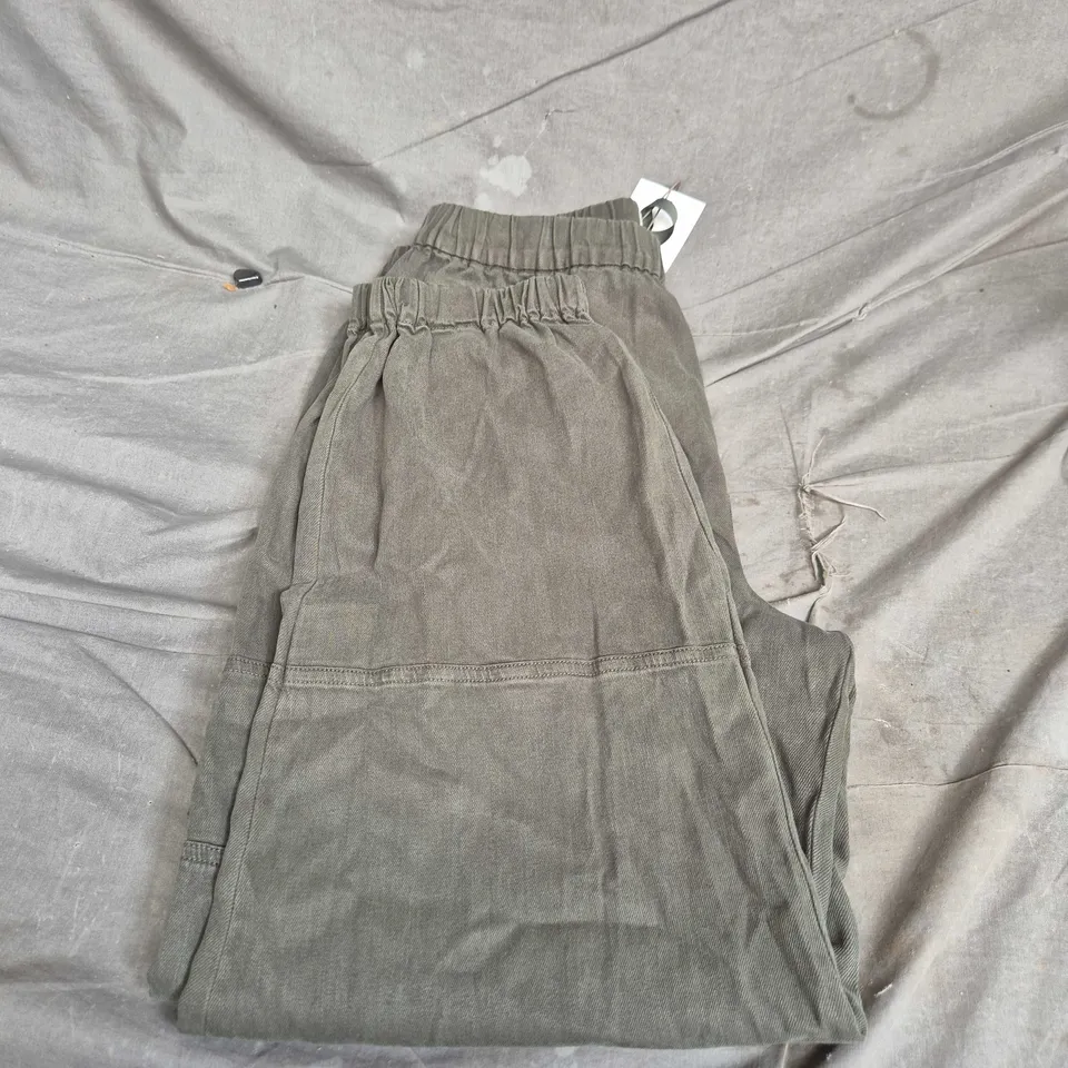 HUSH AVA WASHED CARGO TROUSERS – IVY GREEN, UK 12