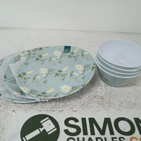 OUTDOORS BLUE FLORAL SET OF PLATES AND MATCHING BOWLS