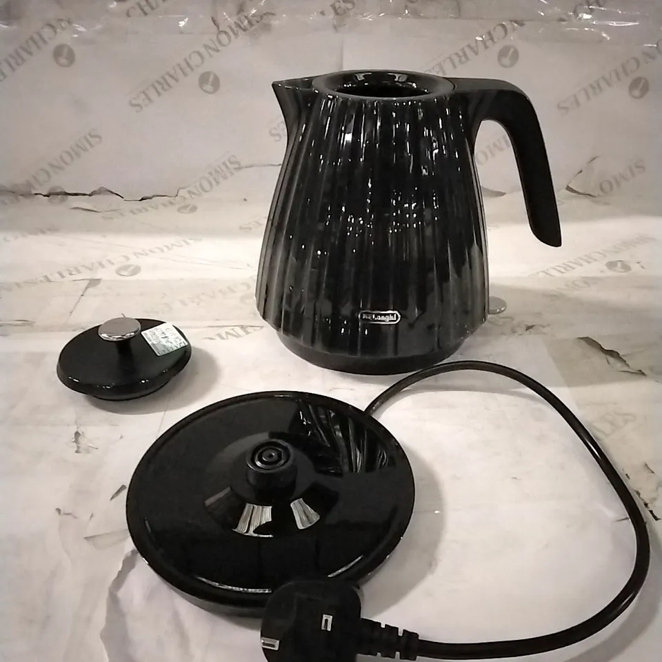 BOXED DELONGHI BALLERINA 1.7L ELECTRIC KETTLE 
