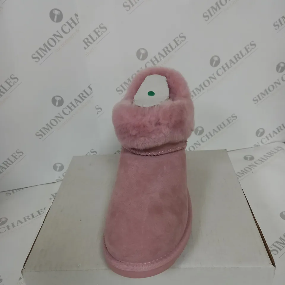 MODA IN PELLE SNUGGLY PINK SHEEPSKIN ANKLE SLIPPER BOOTS - UK SIZE 6