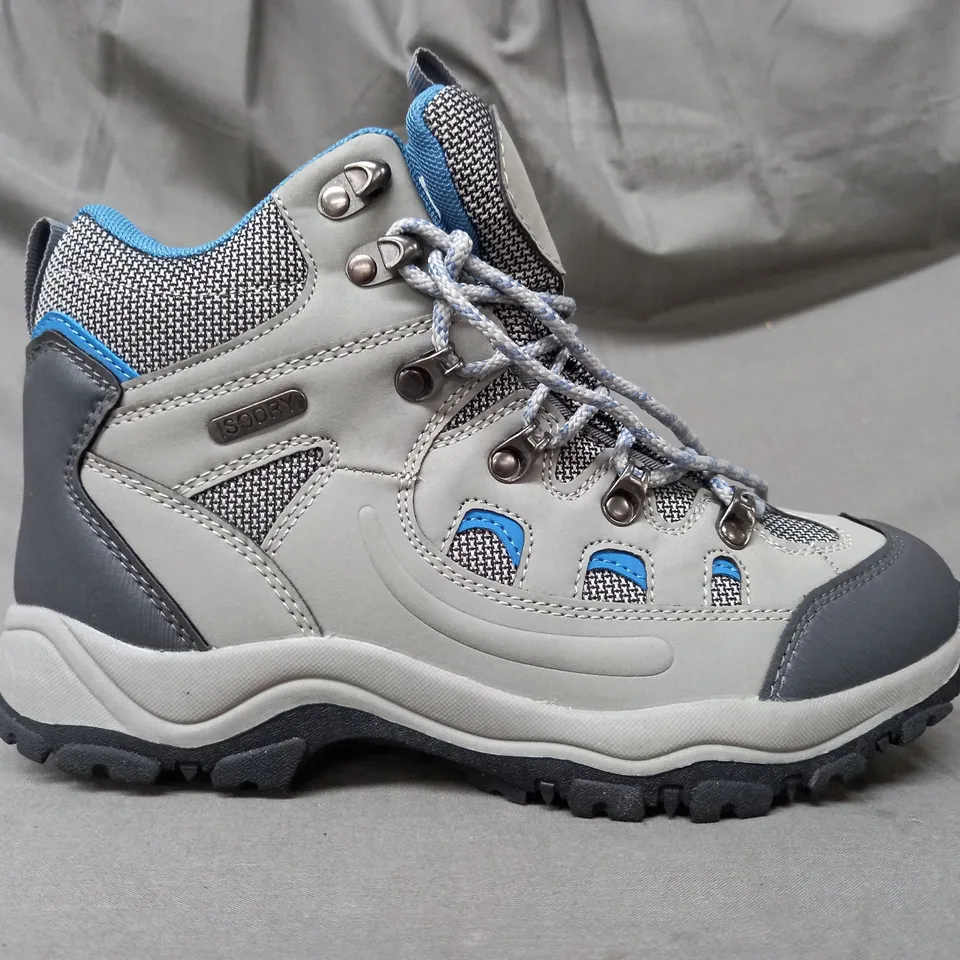 BOXED PAIR OF MOUNTAIN WAREHOUSE ADVENTURER WATERPROOF WOMENS BOOTS IN GREY/BLUE UK SIZE 5