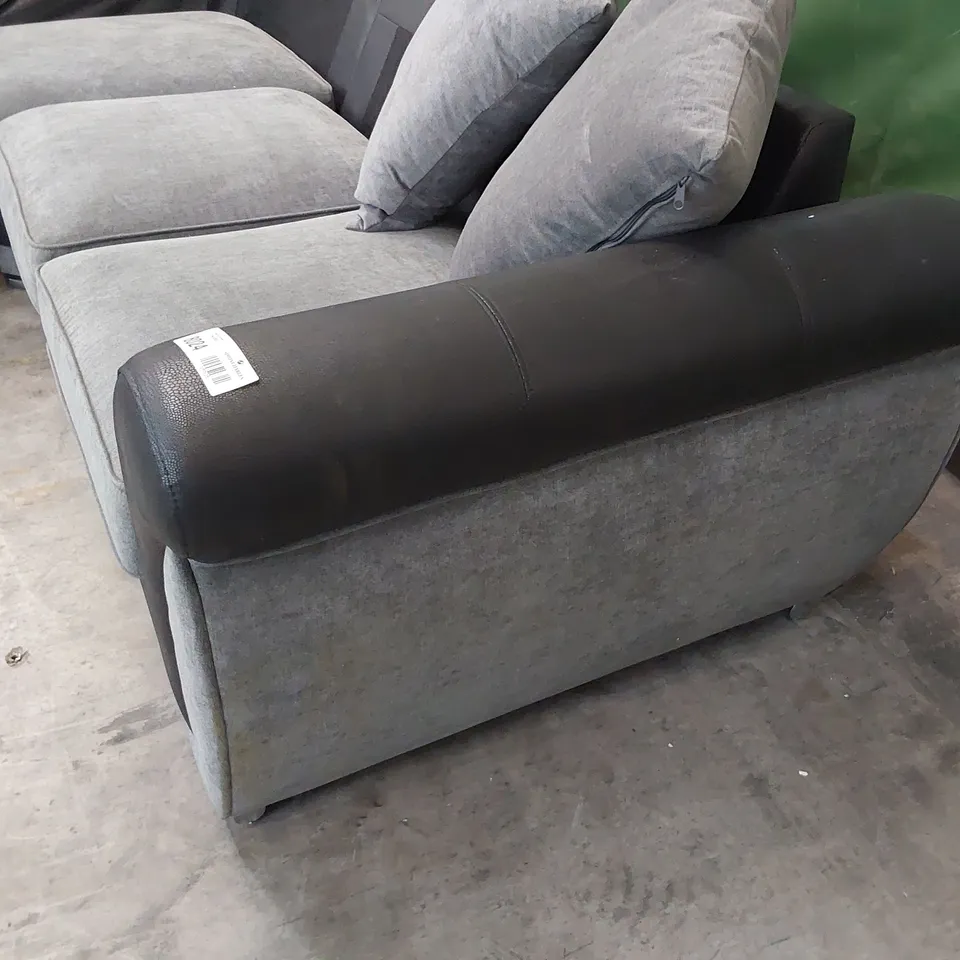 DESIGNER CORNER GROUP BLACK FAUX LEATHER & GREY FABRIC WITH SCATTER CUSHIONS 