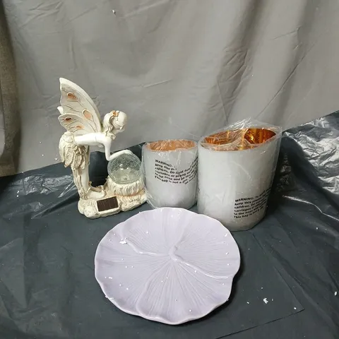 CAGE OF APPROXIMATELY 10 ASSORTED ITEMS TO INCLUDE CANDLE HOLDERS, PLATES, LED FAIRY ORNAMENT ETC