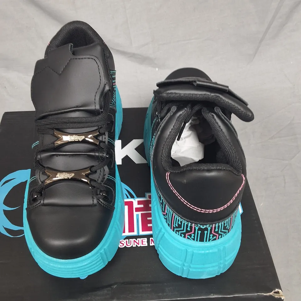 BOXED KOI HATSUNE MIKU ANDROID CHUNKY TRAINERS IN BLACK - UK4