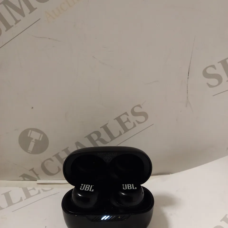 JBL WIRELESS EARBUDS AND CHARGING CASE, IN BLACK