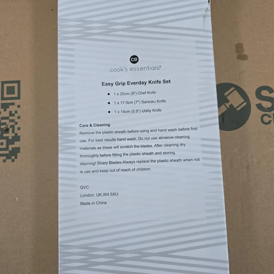 COOK'S ESSENTIALS EASY GRIP EVERYDAY KNIFE SET – 3 PIECE BOXED KITCHEN KNIVES (CHEF, SANTOKU, UTILITY)