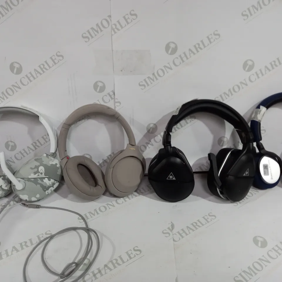 BOX OF APPROX 15 ASSORTED HEADPHONES TO UNCLUDE - SONY HEADPHONES - TURTLE BEACH RECON 70R - BOWERS & WILKINS ECT