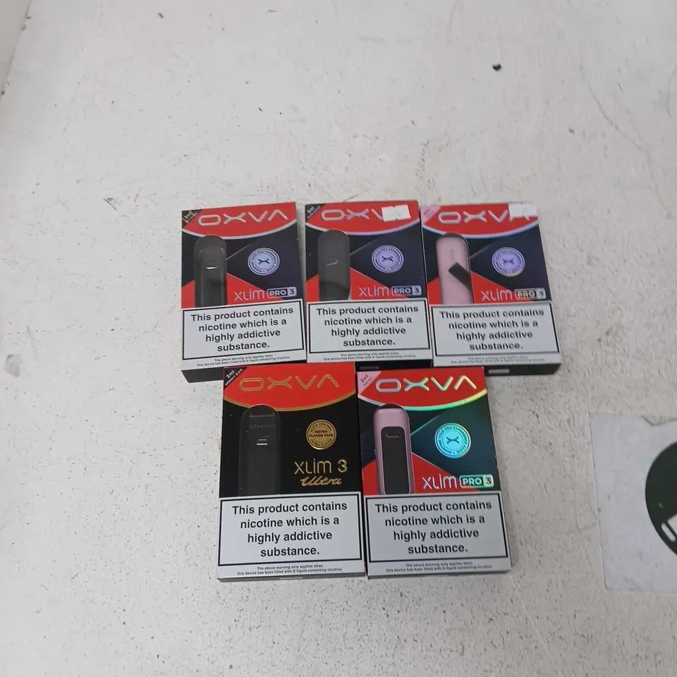BOX OF APPROXIMATELY 35 ASSORTED E-CIGARETTES AND COMPONENTS TO INCLUDE:  ASSORTED OXVA DEVICE KITS 