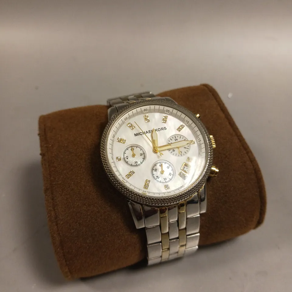 BOXED MICHAEL KORS LADIES WHITE DIAL WATCH