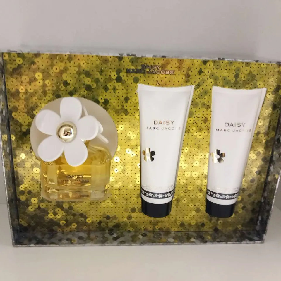 BOXED MARC JACOBS DAISY EAU DE TOILETTE GIFT SET