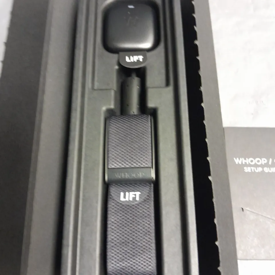 BOXED WHOOP 4 ACTIVITY TRACKER