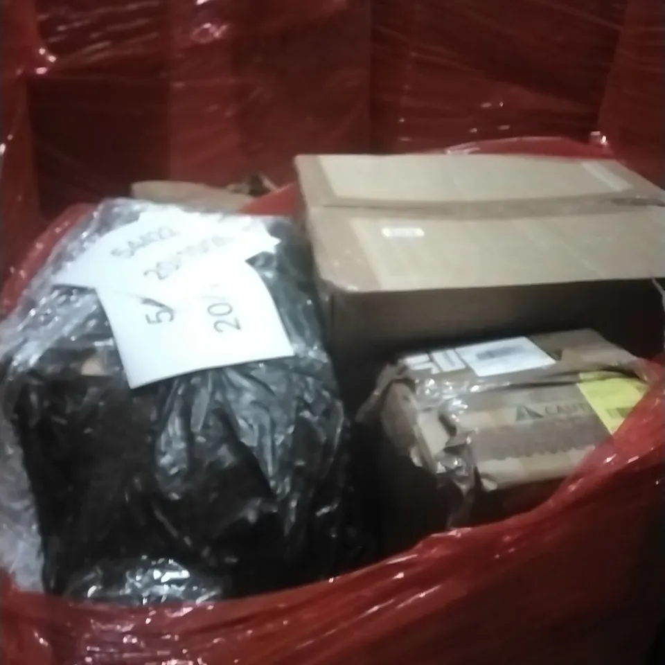 PALLET OF ASSORTED ITEMS TO INCLUDE; LITTER BOX