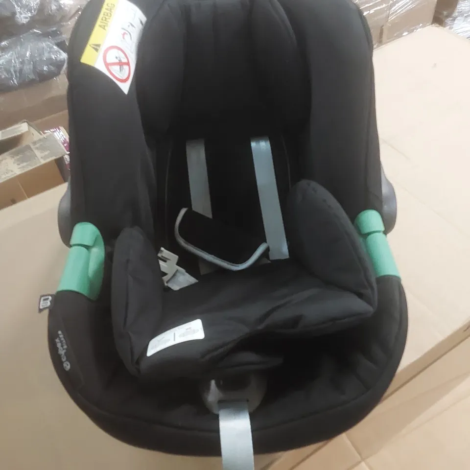 BOXED CYBEX SILVER BABY CAR SEAT