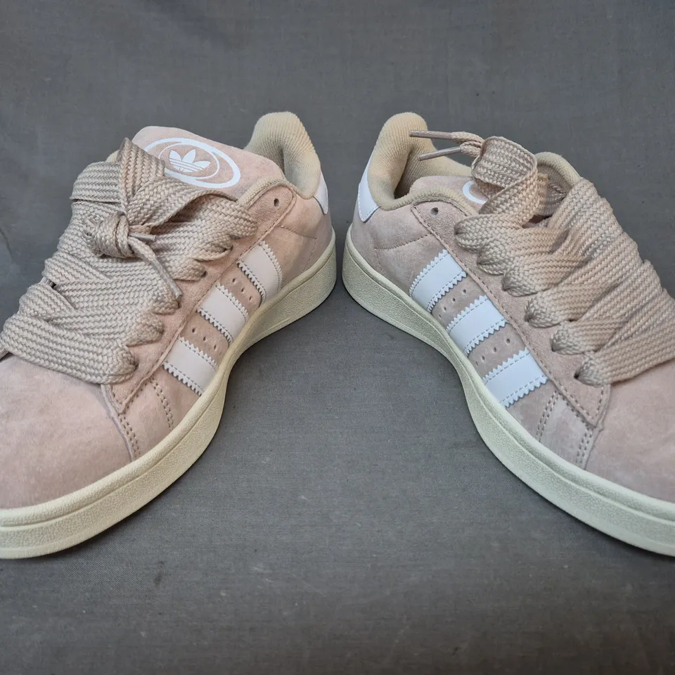 BOXED PAIR OF ADIDAS CAMPUS 00S SHOES IN BLUSH UK SIZE 5