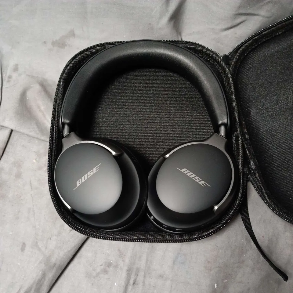 BOSE QUIETCOMFORT ULTRA HEADPHONES – BLACK (WITH CARRY CASE)