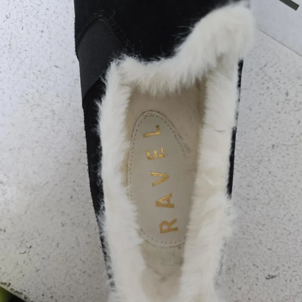 RAVEL FUR-LINED SLIPPERS, BLACK – UK 6