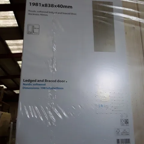 LB NORDIC SOFTWOOD LEDGED AND BRACED DOOR 1982 × 838 × 40MM 