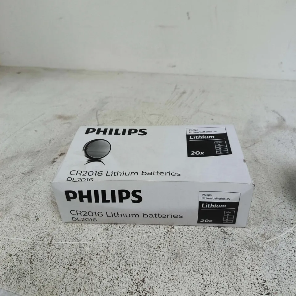 BOX OF APPROXIMATELY 15 ASSORTED ITEMS INCLUDING JAIPUR FRAGRANCES, ALOE VERA MOISTURISING GEL AND PHILLIPS LITHIUM BATTERIES