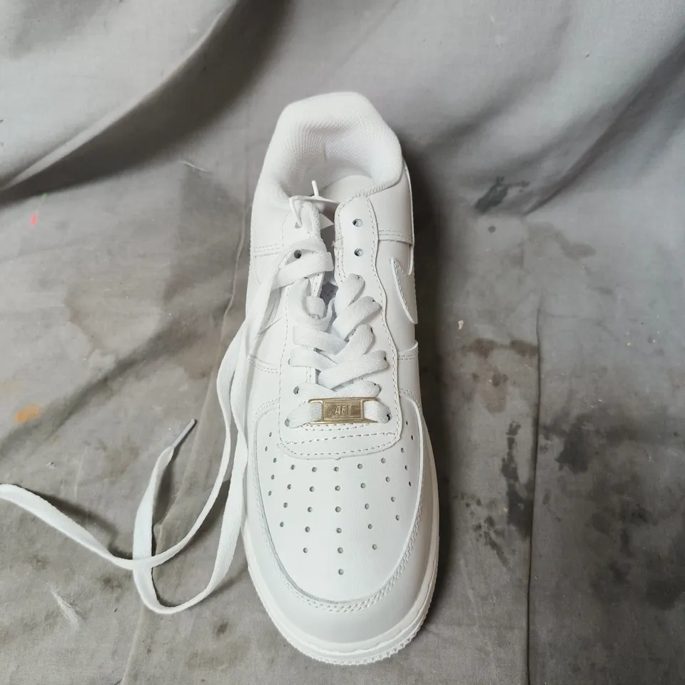 UNBOXED NIKE AIR FORCE 1 WHITE LEATHER SNEAKERS UK SIZE 6