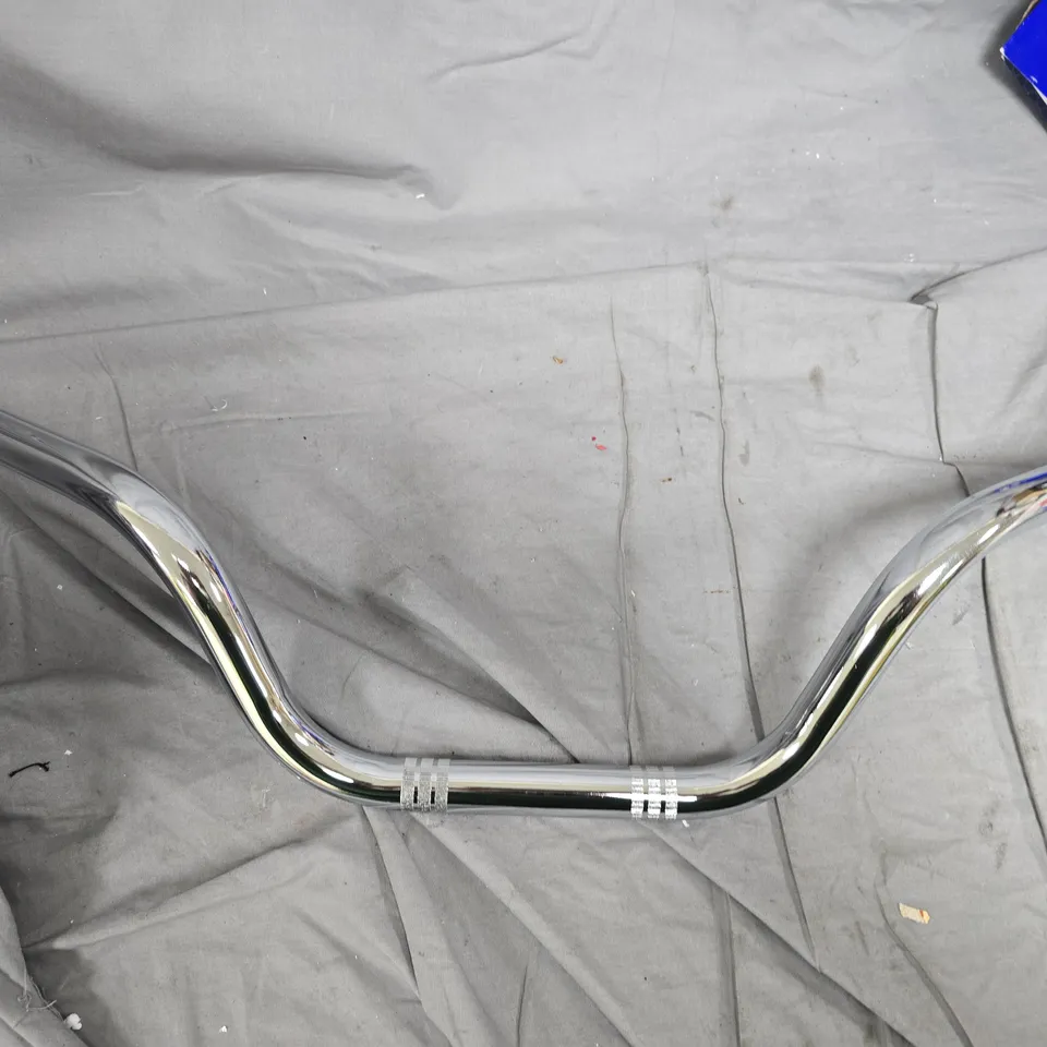 Chrome curved handlebar 
