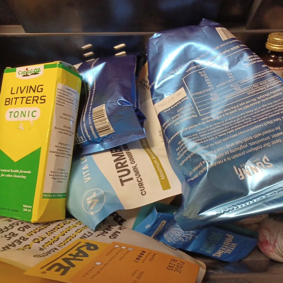 BOX OF APPROX 14 ASSORTED FOOD ITEMS TO INCLUDE - MY PROTEIN IMPACT BAR COOKIES & CREAM - VIVO LIFE ALL IN ONE MEAL - ZENII SKIN HEALTH FORMULA ECT
