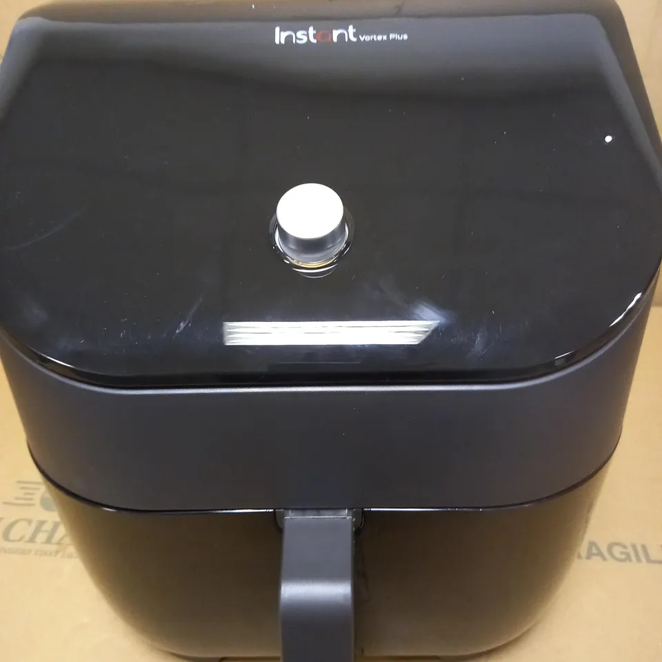 INSTANT POT VORTEX PLUS AIRFRYER
