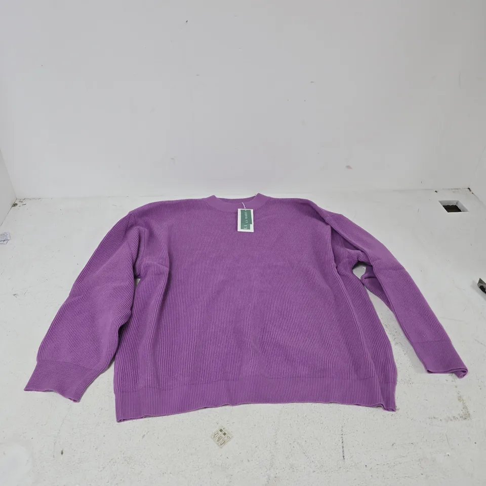 BOX OF APPROXIMATELY 45 ASSORTED CLOTHING ITEMS TO INCLUDE: LA MAREY JUMPER