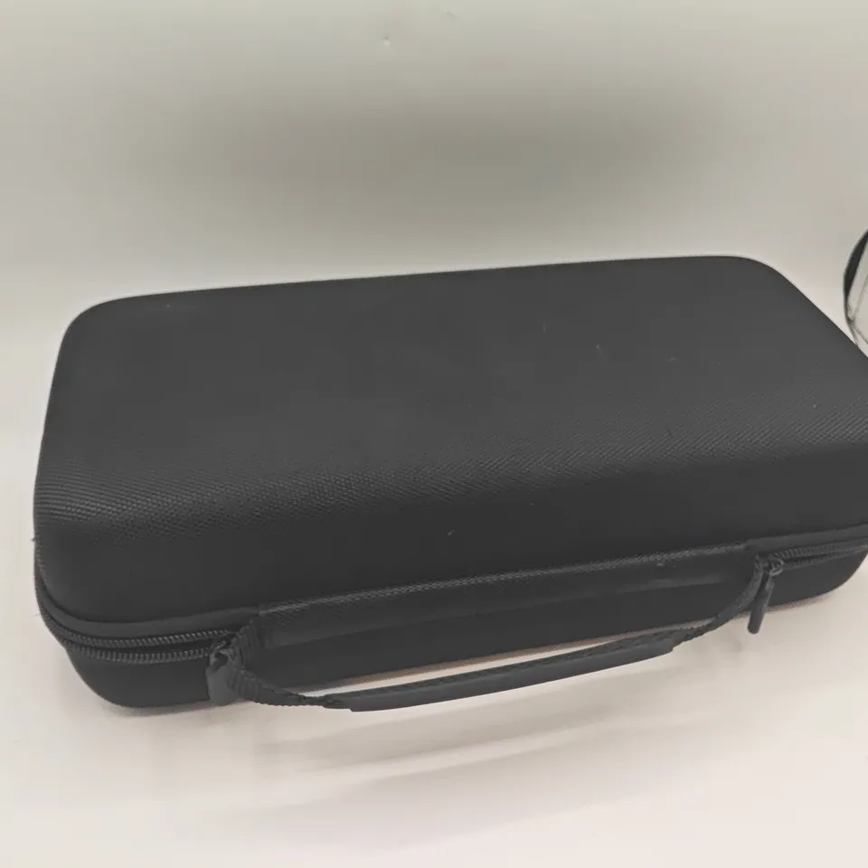 UNBOXED ROG CLAW 8 INTEL CORE I-7 HANDHELD GAMING MACHINE IN CARRY CASE